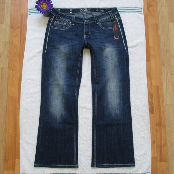New ROCK & ROLL Cowgirl Jeans Size 32 x 30 Low Rise Boot Cut Denim - Picture 6 of 13